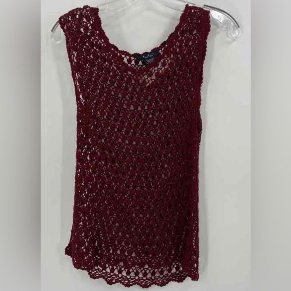 ECI NEW YORK DRESS or CASUAL  KNIT TOP Burgundy Petite